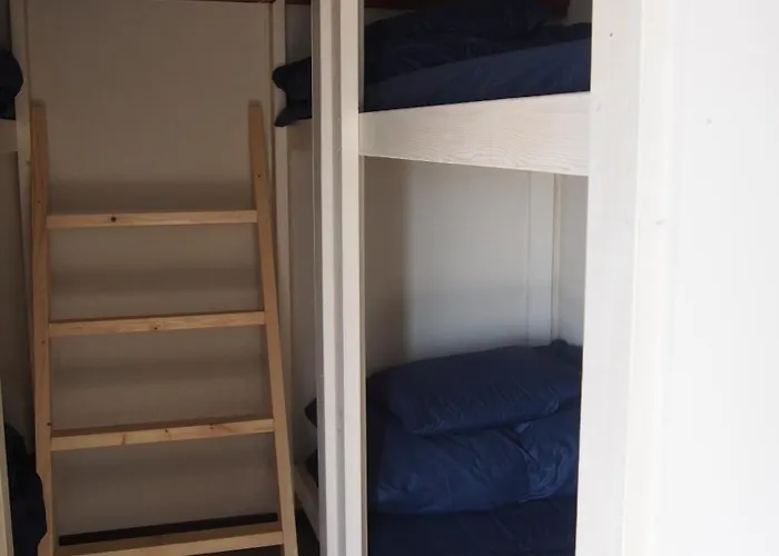 328 Hostel & Lounge